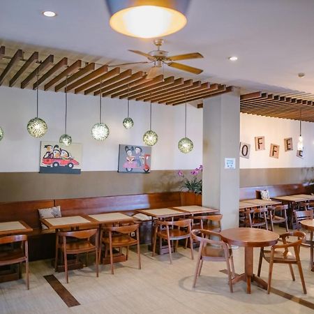 Biz Hotel City Center 安汶 外观 照片