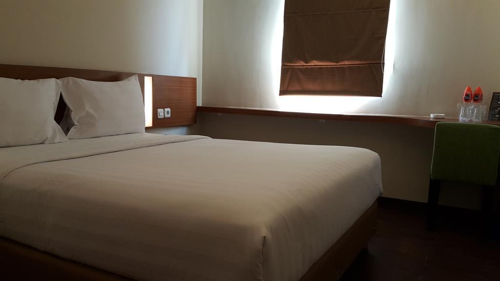 Biz Hotel City Center 安汶 外观 照片