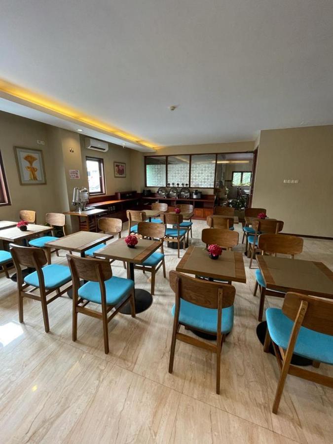Biz Hotel City Center 安汶 外观 照片