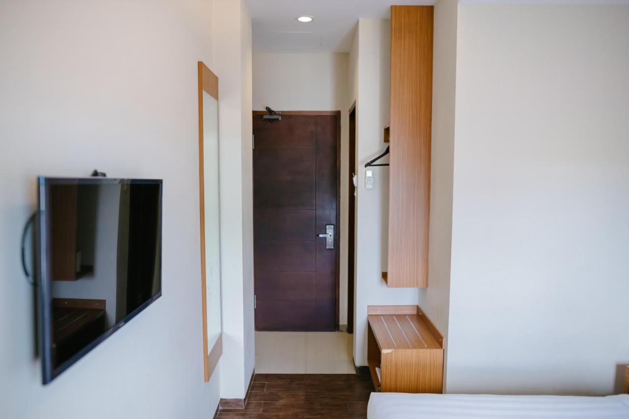 Biz Hotel City Center 安汶 外观 照片