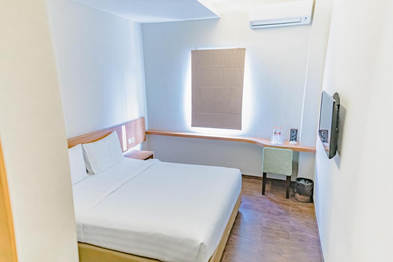 Biz Hotel City Center 安汶 外观 照片