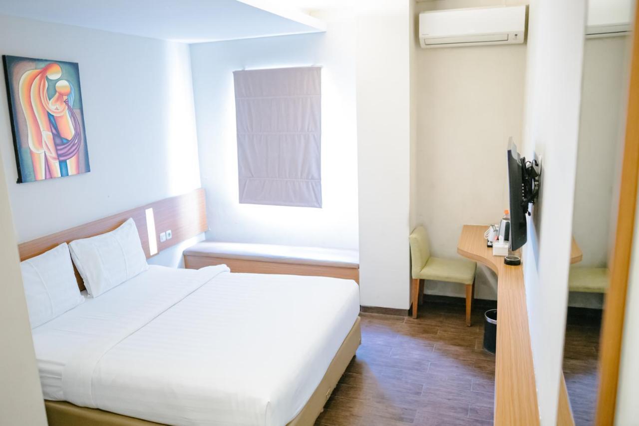 Biz Hotel City Center 安汶 外观 照片