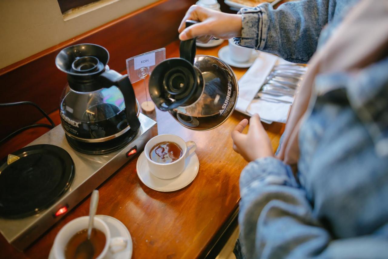 Biz Hotel City Center 安汶 外观 照片