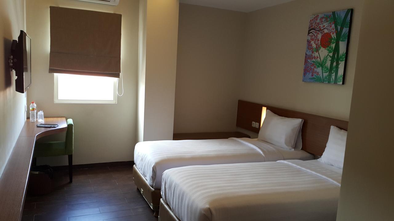 Biz Hotel City Center 安汶 外观 照片