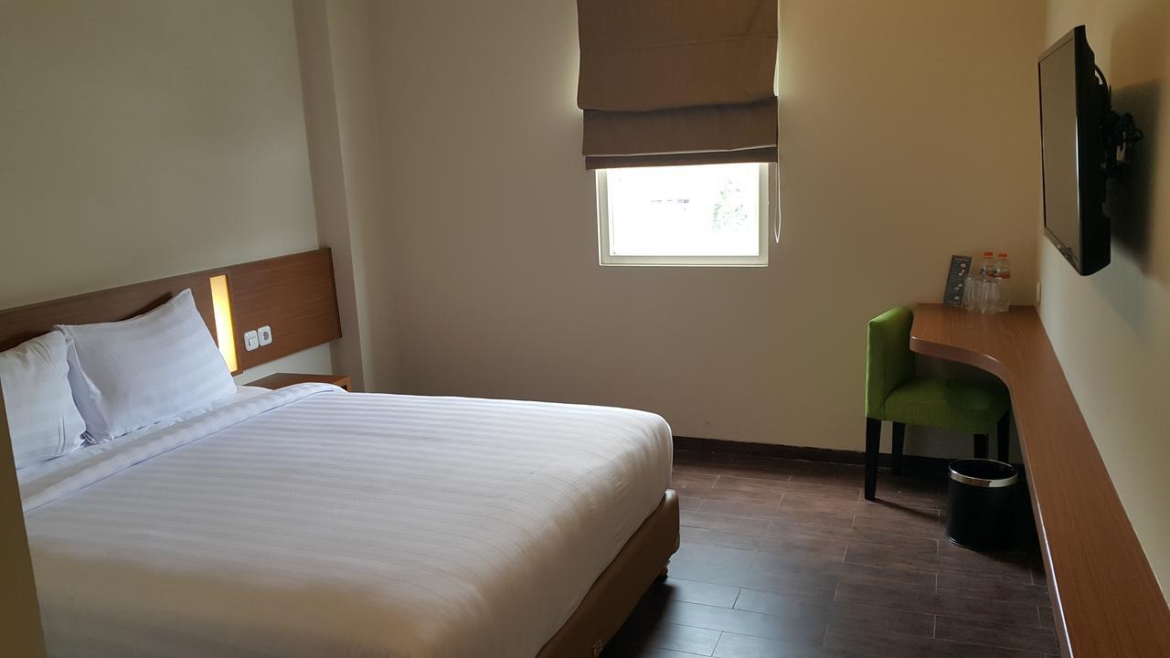 Biz Hotel City Center 安汶 外观 照片