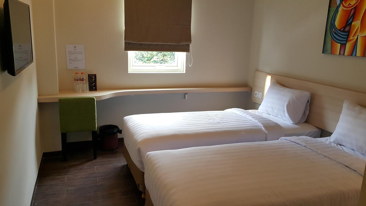 Biz Hotel City Center 安汶 外观 照片