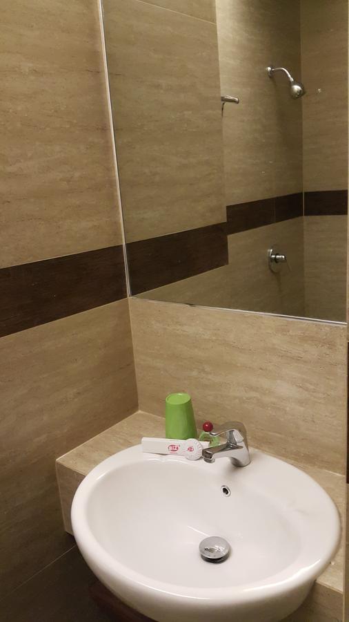 Biz Hotel City Center 安汶 外观 照片