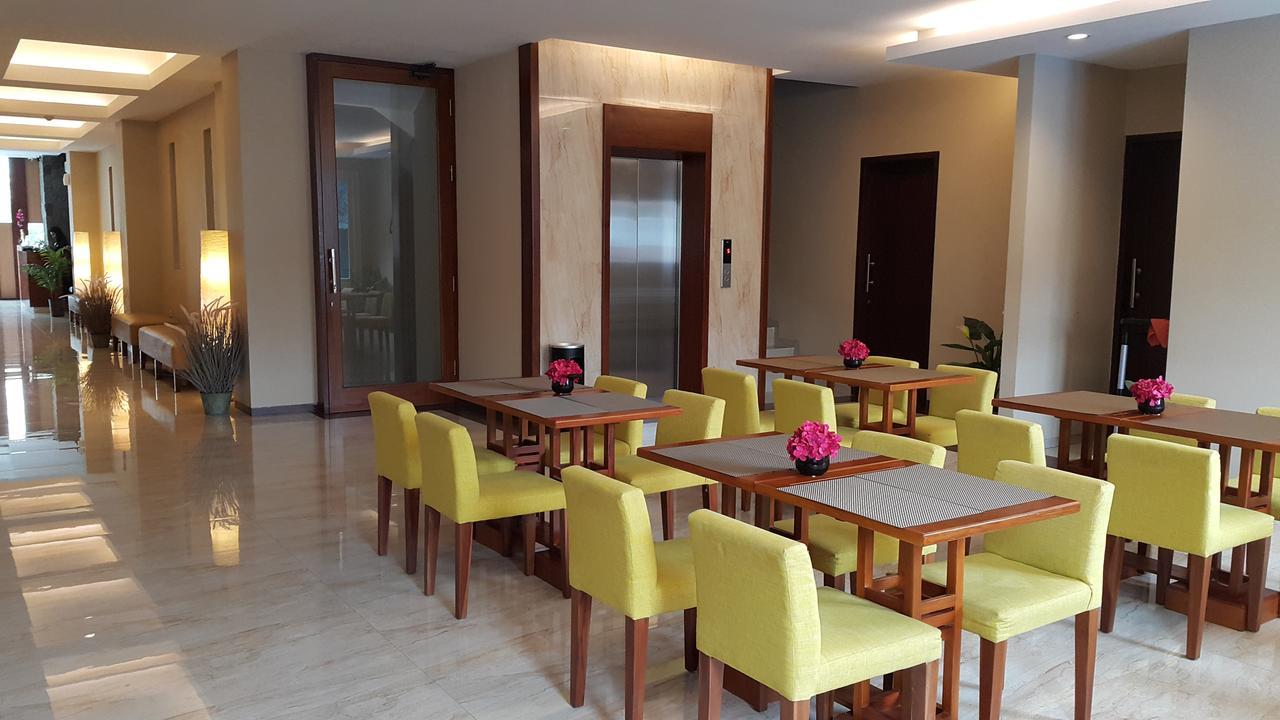 Biz Hotel City Center 安汶 外观 照片
