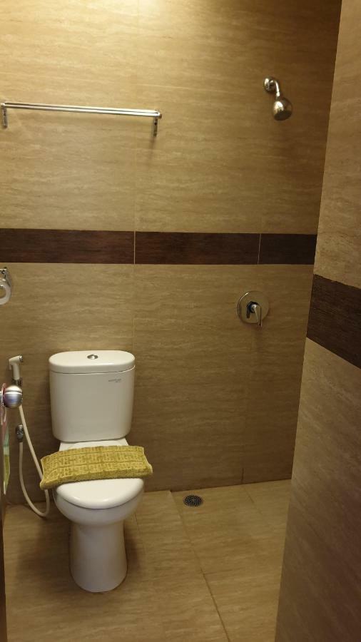 Biz Hotel City Center 安汶 外观 照片